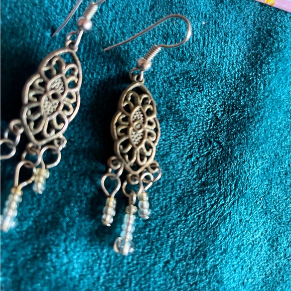 Super Cute Filigree Chandelier Earrings 💕! - Picture 3 of 3